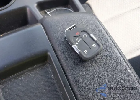 2022 Chevrolet Silverado 1500 Ltd 4Wd Short Bed Lt from USA, damaged, VIN 1GCUYDED5NZ119663